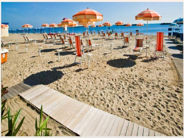 Hotel Abel & Residence Cesenatico Exteriör bild