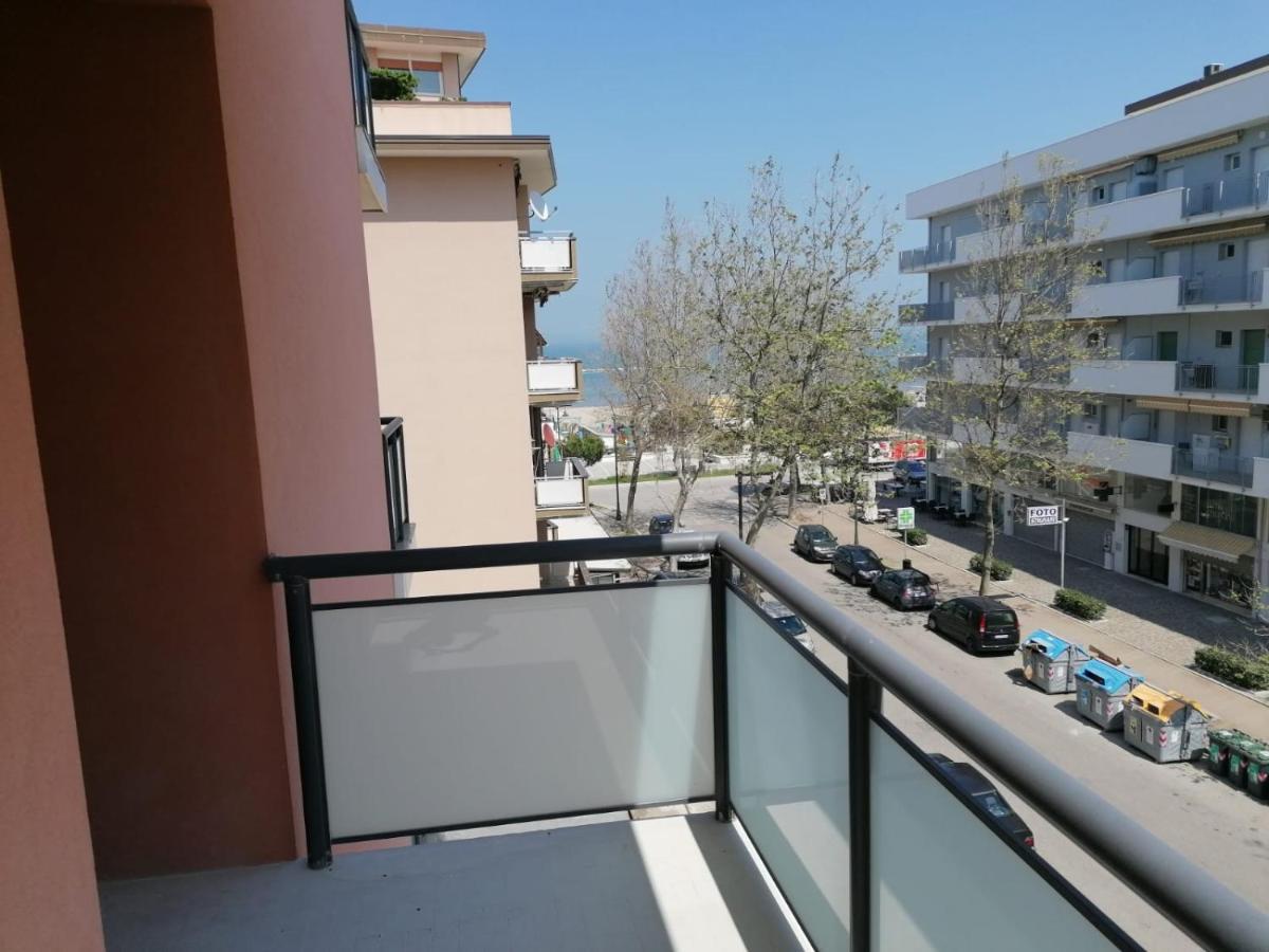 Hotel Abel & Residence Cesenatico Exteriör bild
