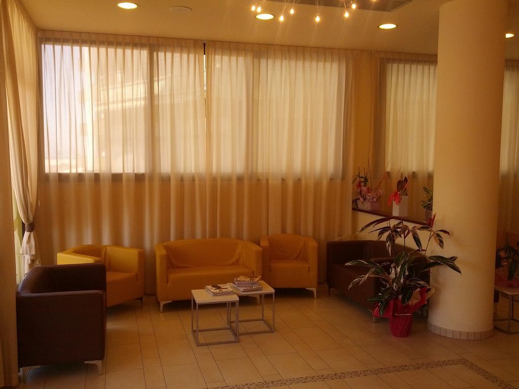 Hotel Abel & Residence Cesenatico Exteriör bild